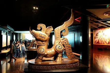 刚刚证实三星堆考古突破与埃及金字塔秘道关联分析