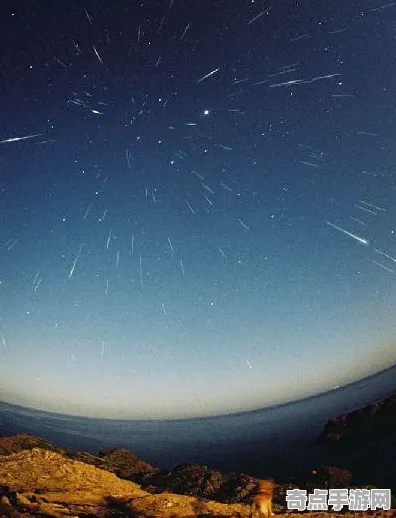 近期天文学家观测到流星雨爆发，现象罕见